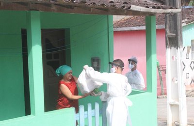 Assistência Social de Santana do Mundaú realiza nova entrega de cestas básicas para famílias em vulnerabilidade social 