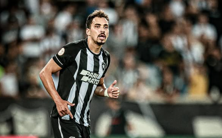 Sem renovar contrato, Botafogo se despede do meia Eduardo