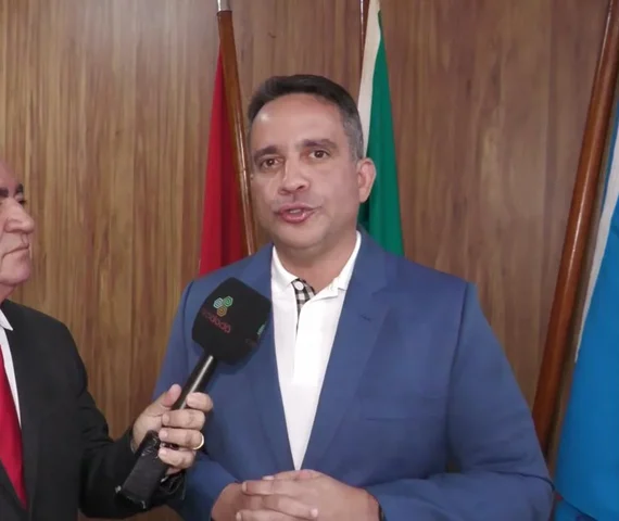 Governador confirma pagamento de três folhas até o fim do ano