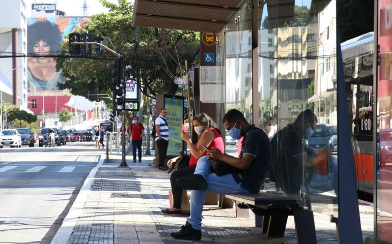 Governo de SP notifica 19 cidades que não aderiram às restrições de fim de ano