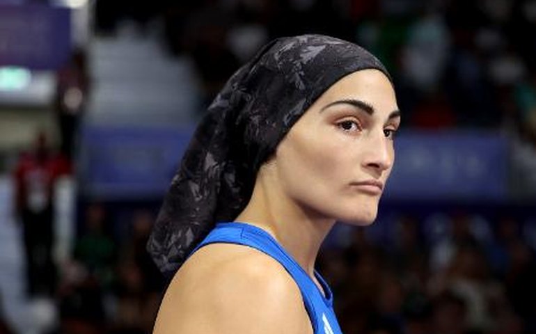 Boxeadora italiana ganhará prêmio de campeã olímpica após desistir de luta polêmica; entenda