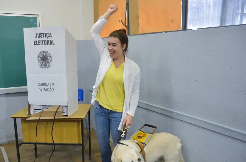 Brasil tem quase 2 milhões de eleitores com deficiência, aponta TSE