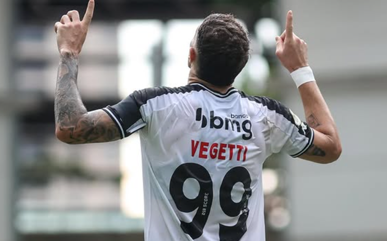 Vegetti brilha e Vasco termina Brasileirão com vitória sobre o Cuiabá