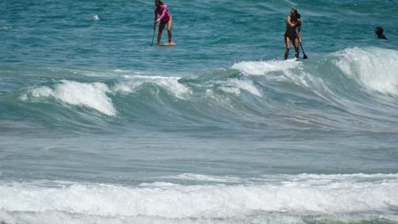 Esporte aquático movimenta economia na Praia do Francês