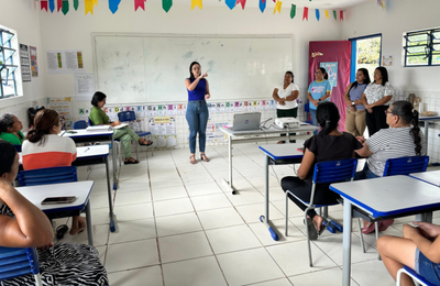 Equipe do Cadastro Único realiza reuniões com pais e responsáveis dos alunos das escolas Miguel Matias e Cícero Mizael