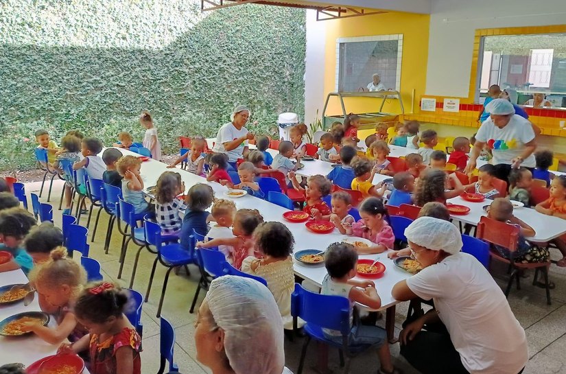 Com apoio da Fundación MAPFRE, oficinas de introdução alimentar e nutrição infantil do Cren transformam as vidas de famílias em Alagoas