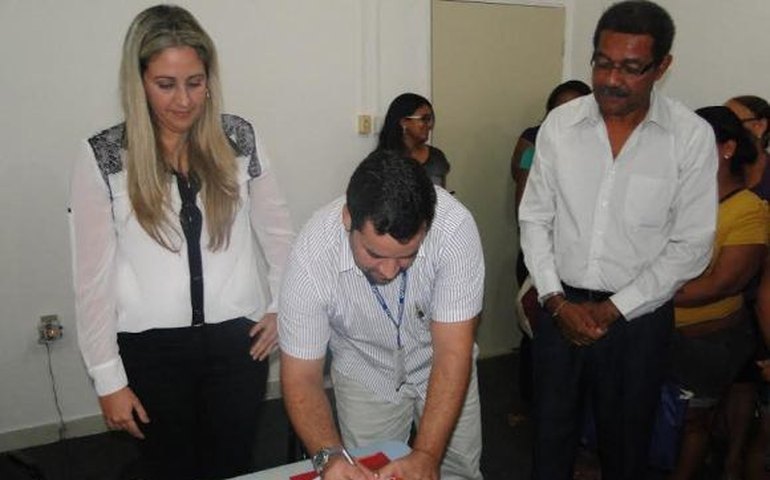 Desenvolve firma termo de cooperação que beneficia mais mil artesãos