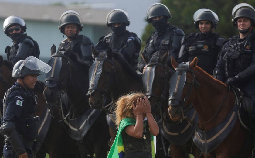 Militares pedem mais recursos para mobilizar tropa, que dividirão desfile com MST