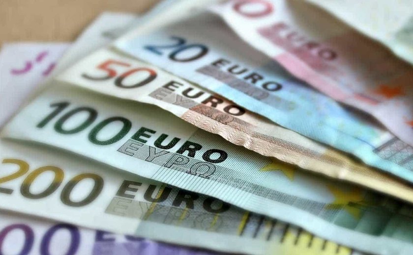 PIB da zona do euro sofre contração de 3,8% no 1º trimestre, confirma Eurostat