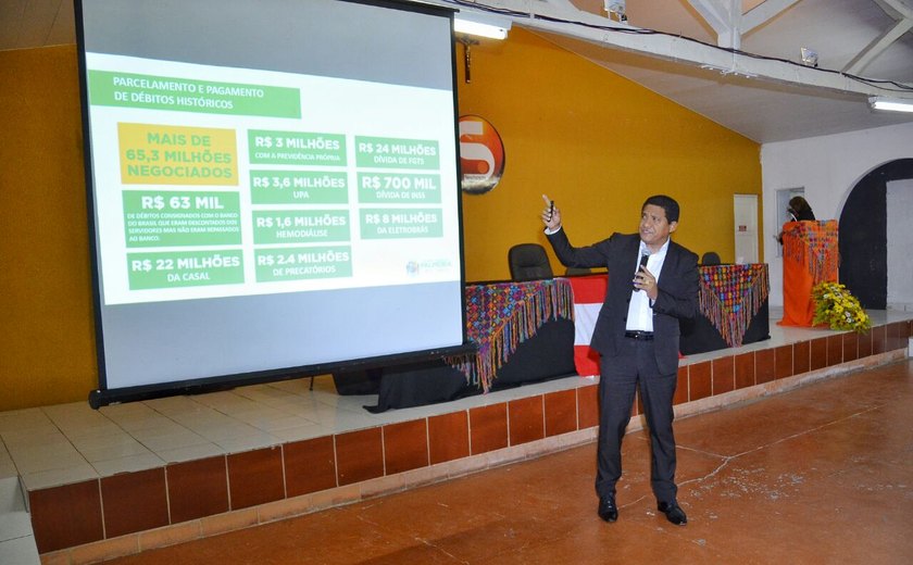 Palestra de Júlio em Penedo empolga prefeitos da região
