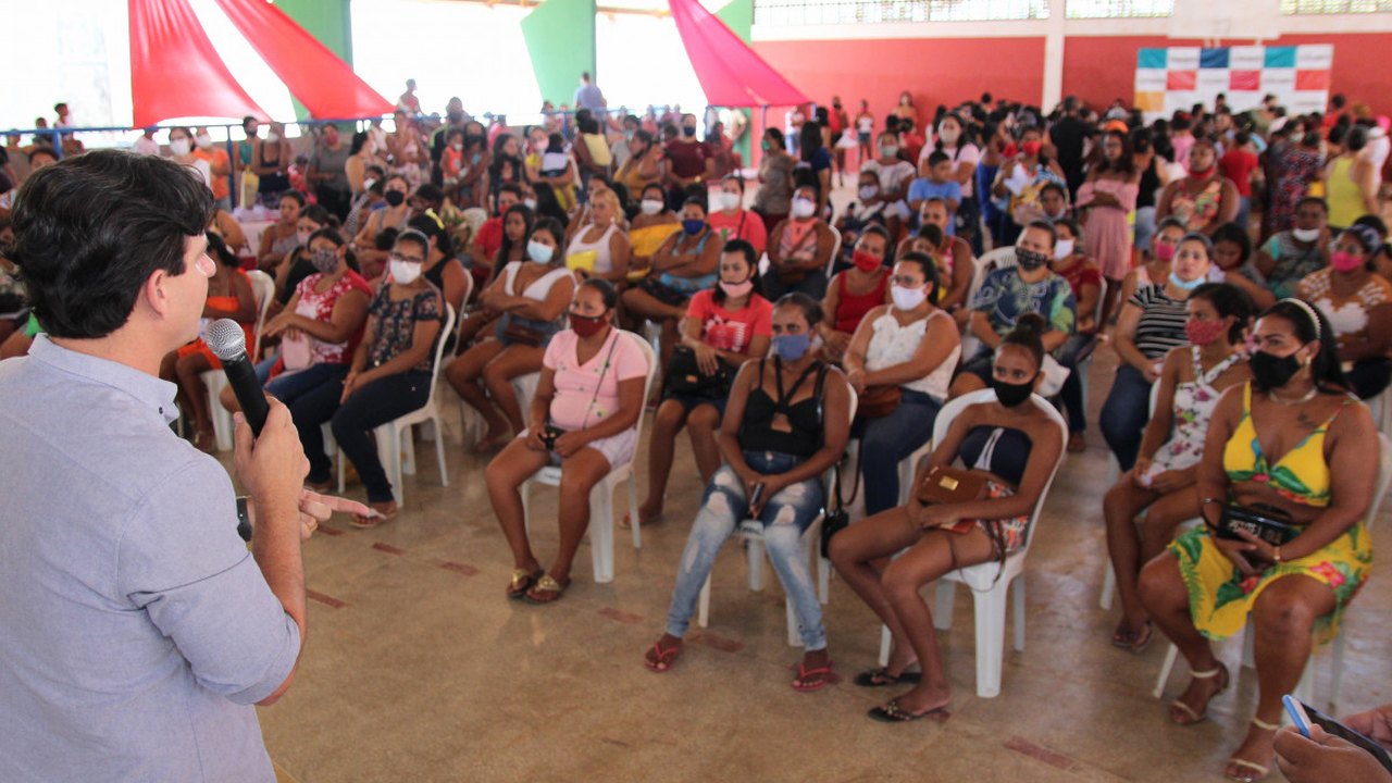 Prefeitura entrega mais de 450 cartões do Programa Criança Alagoana às gestantes e mães de Coruripe
