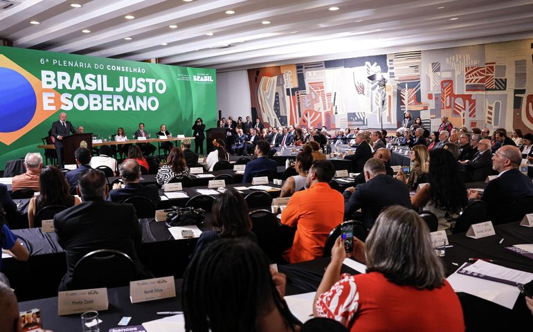 Lula reúne Conselhão em meio a tarifas dos EUA e lança manual contra feminicídio