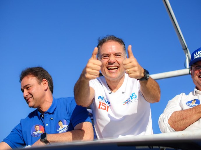 Renan Filho abre campanha em Arapiraca: 'É hora de um novo salto para o futuro'