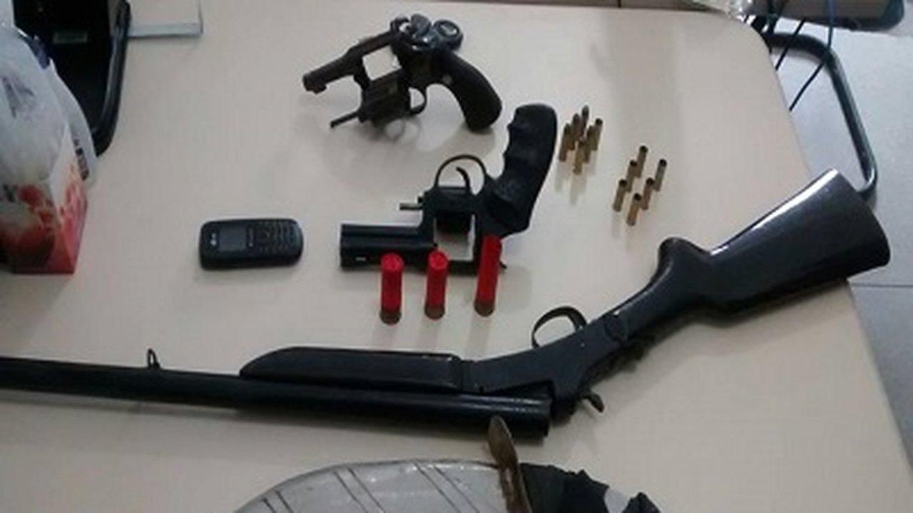 PM prende cinco suspeitos e apreende três armas de fogo em Rio Largo