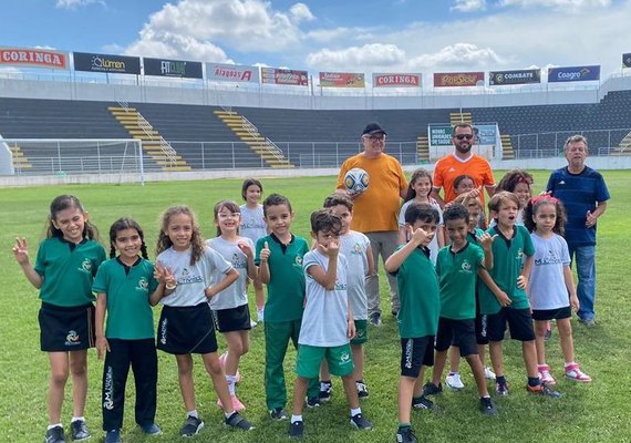 Municipal de Arapiraca recebe visita de alunos e Centenário será destaque em feira literária