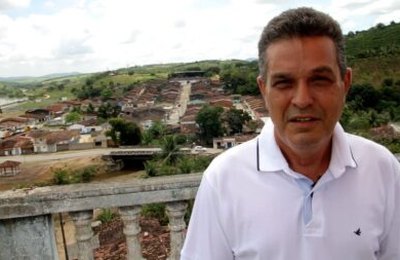 Prefeito Neno Freitas anuncia revitalização de mirante em Branquinha