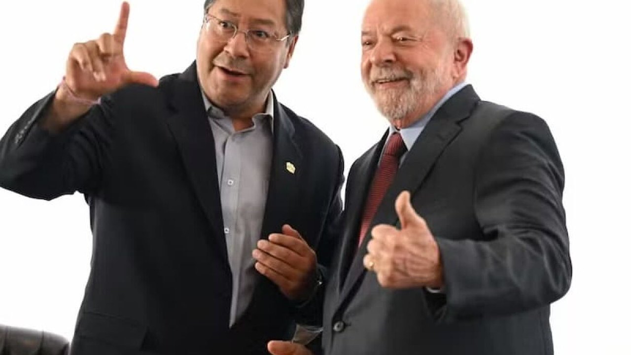 Na Bolívia, Lula se encontra com Luis Arce e não descarta conversa com Morales