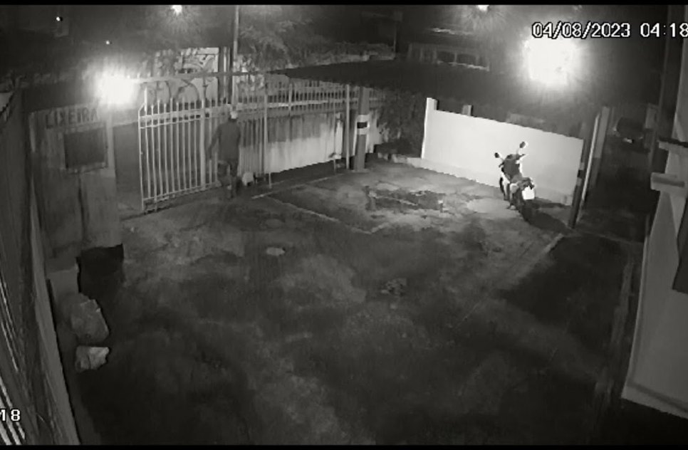 Imagens mostram furto em condomínio no bairro Suíssa em Aracaju; veja vídeo.jpg