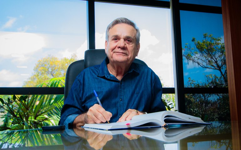 Ronaldo Lessa assume interinamente o Governo de Alagoas