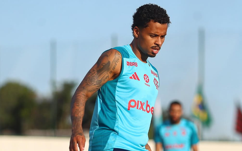 Ex-mulher de Allan, do Flamengo, registra BO por violência doméstica contra o jogador