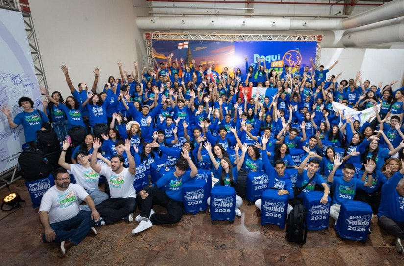 Governo de Alagoas realiza cerimônia de despedida dos 150 estudantes do programa Daqui pra o Mundo