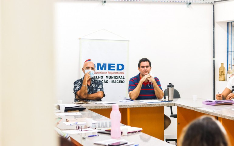 Prefeito JHC nomeia 19 novos membros do Conselho Municipal de Educação