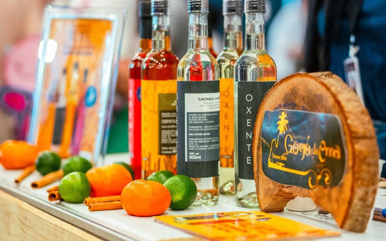 Com pratos típicos de boteco e drinks exclusivos, cardápio do I Festival da Cachaça é divulgado