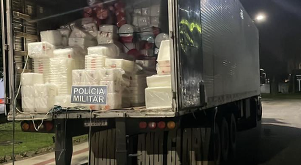 Caminhão com mais de 60 kg de drogas é apreendido em Sergipe; duas pessoas foram presas