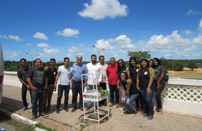 Prefeito em exercício Ronaldo Lopes participa de plantio de árvores nativas na orla de Penedo 