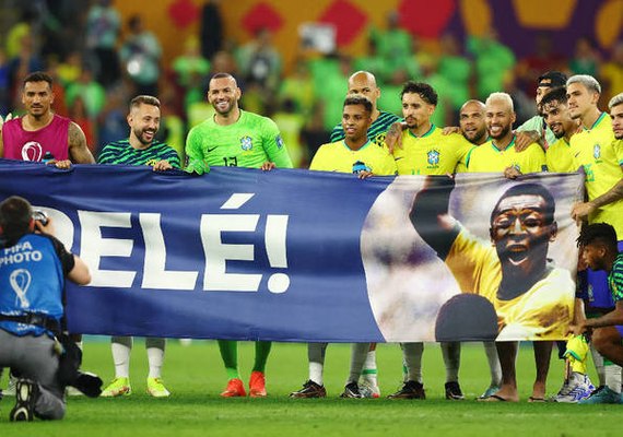 Filha de Maradona usa homenagem do Brasil a Pelé para alfinetar Argentina