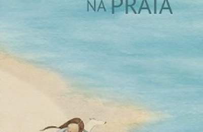 Areia na praia, uma narrativa que vai além da simples amizade entre uma criança que adora a praia e o seu animal de estimação
