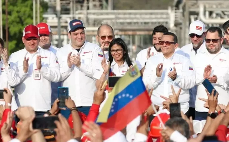 Rodríguez abre diálogo na Venezuela: 'Basta de ordens dos EUA'