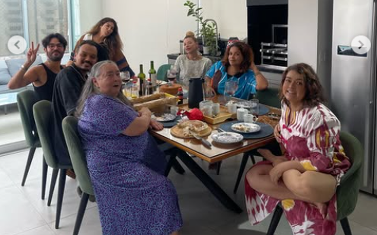 Preta Gil celebra Páscoa em casa com família e amigos: 'Nunca teve um significado tão forte'
