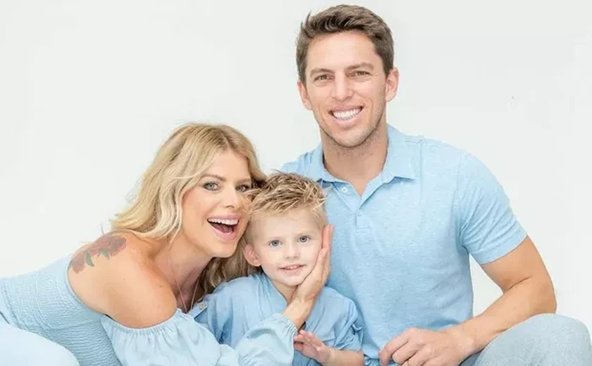 Karina Bacchi responde acusação do ex de que estaria afastando filho do casal