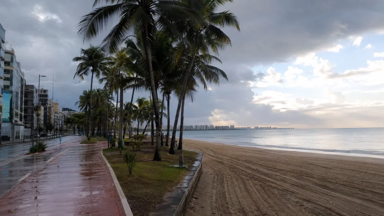 Alerta expira às 10h, mas Maceió ainda prevê chuva no começo da noite
