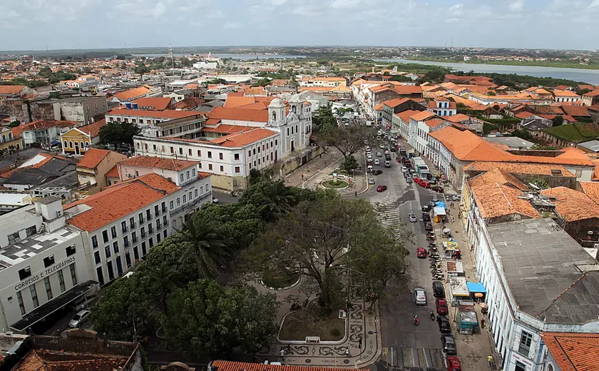 Motoristas de ônibus fazem greve em São Luís