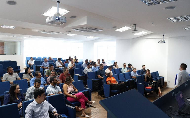 Casal reúne técnicos para discutir indicadores da área operacional