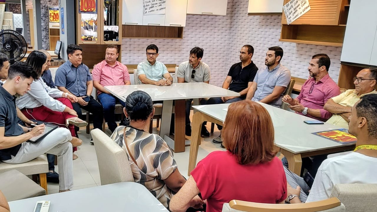 Empresários do centro de Arapiraca se reúnem com prefeitura para alinhar ajustes na obra de revitalização do comércio