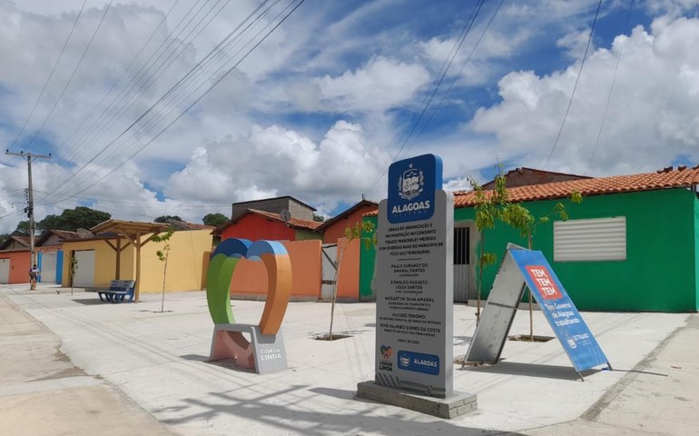 Governo de Alagoas inaugura obras em Poço das Trincheiras e Major Izidoro