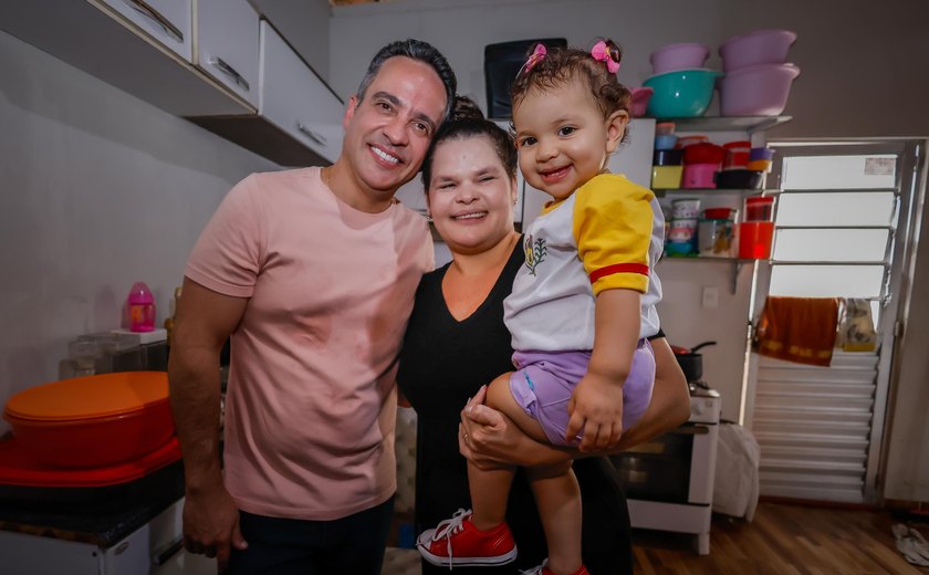 Governador visita mais uma família beneficiada pelo Cria em Matriz do Camaragibe