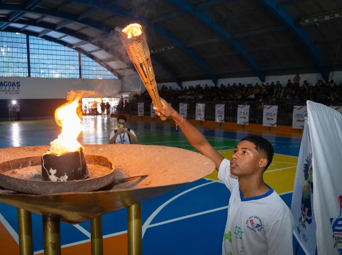 Jogos Estudantis de Alagoas começam com celebração ao esporte e ao protagonismo juvenil