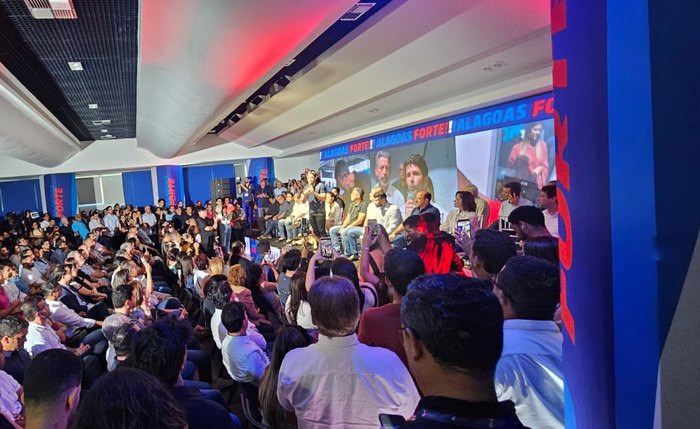 Celebração de fé em meio a pré-candidatura ao Senado