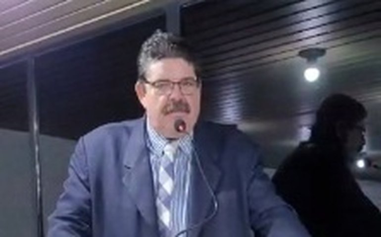 Vereador Geraldo Ribeiro diz que Águas do Sertão não tem responsabilidade com cidadão