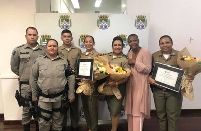 Integrantes da Patrulha Maria da Penha são homenageadas pela Vereadora Fátima Santiago   