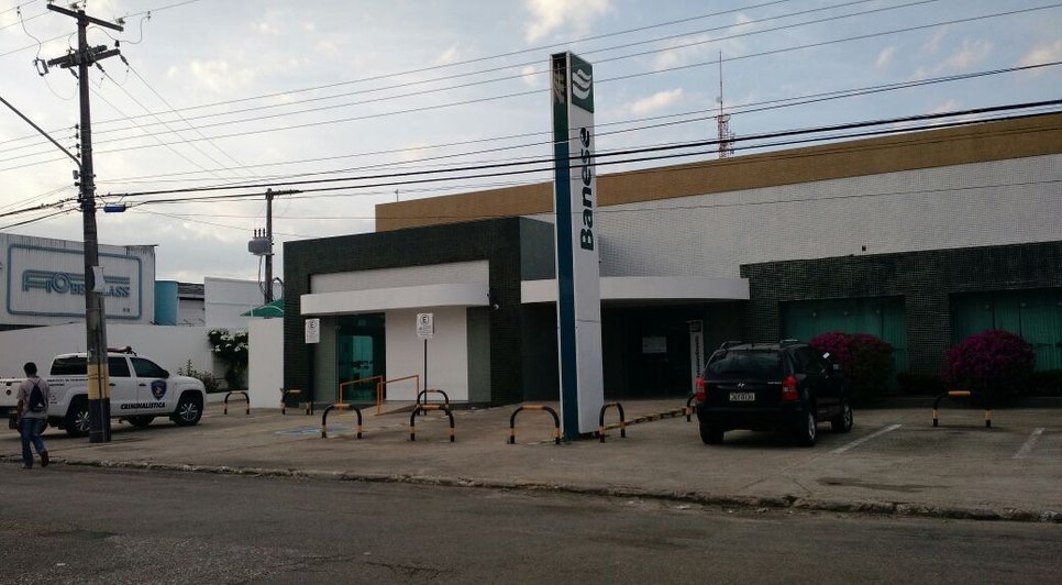 polícia tecnica esteve no local