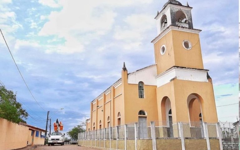 Moradores do Distrito de Canafístula sofrem com interrupção no fornecimento de água