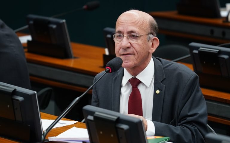 Projeto altera regras para regularizar lote ocupado em assentamento do Incra