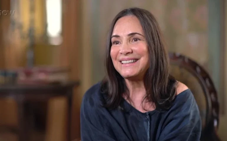 'Foi um momento conturbado', diz Regina Duarte ao relembrar polêmica com Carolina Ferraz