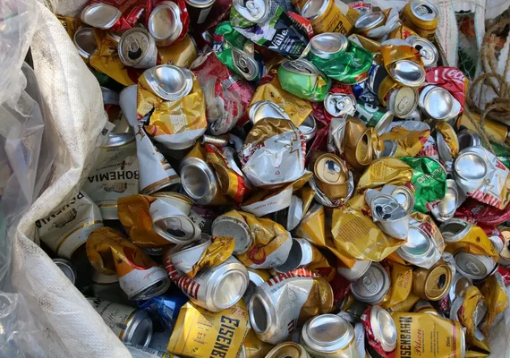 6 em cada 10 moradores da região Nordeste separam com frequência os resíduos recicláveis em casa, aponta pesquisa