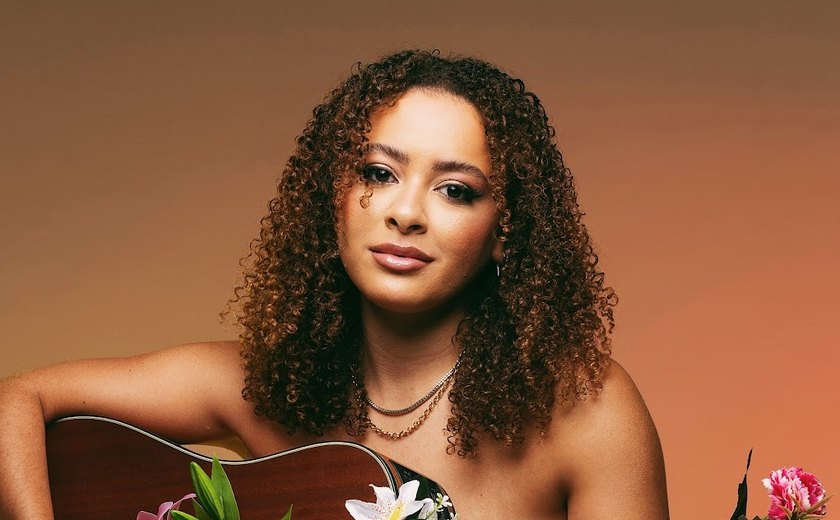 Carol Coelho revela canção inédita: “Eu e Você” e se aproxima do lançamento de seu primeiro EP